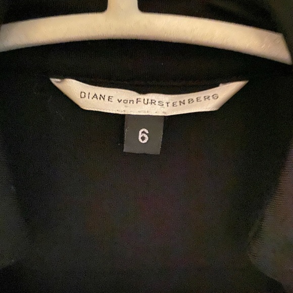 Diane von Furstenberg iconic wrap dress! SZ 6. Classic! - Picture 2 of 6